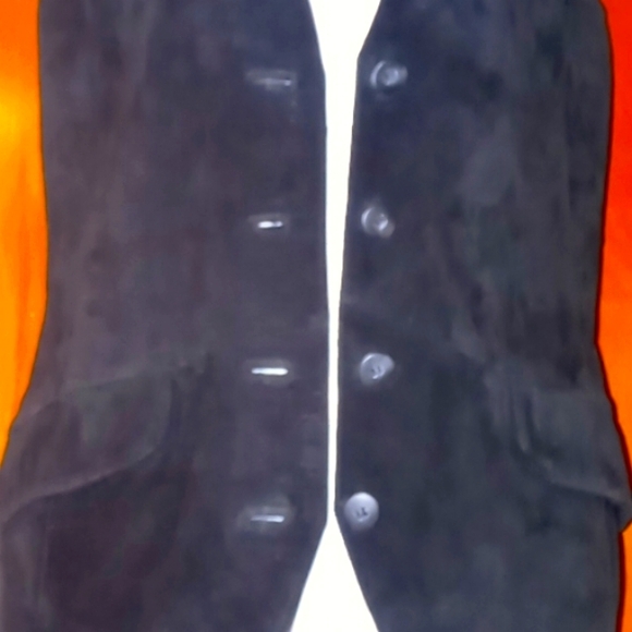 Express Suede Vest - Picture 2 of 5